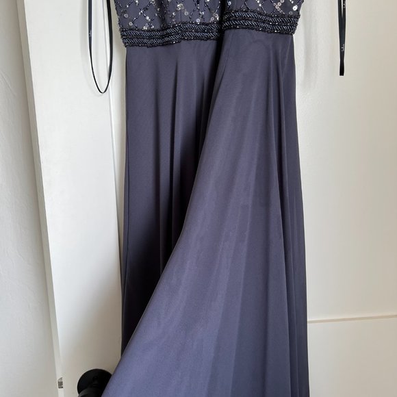 FOREVER IN LOVE Charcoal Grey Sequin Sleeveless Maxi Dress - Size US 6 - Picture 11 of 11